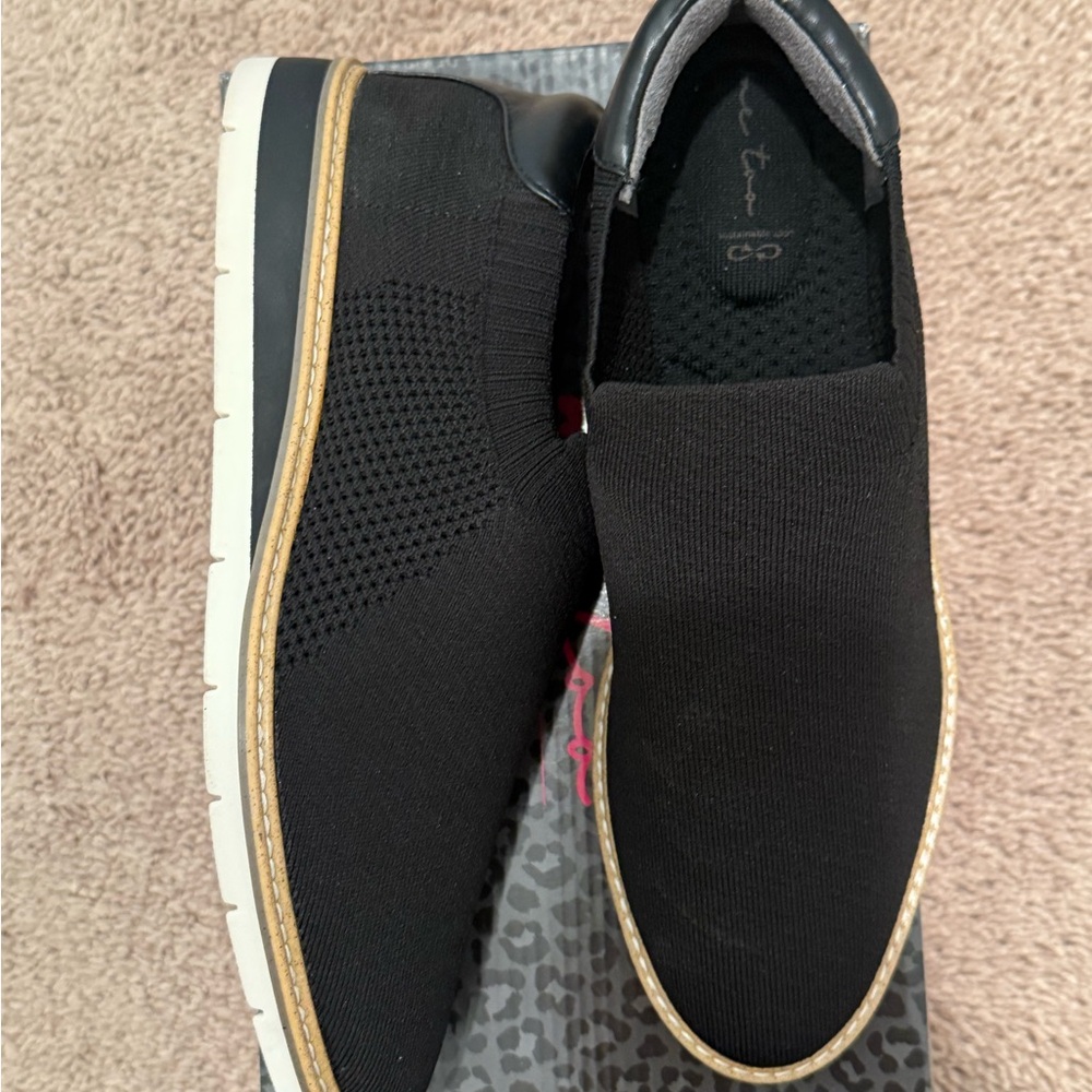 Me Too Black Slip-On Loafers